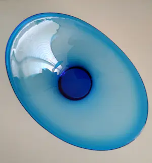 Per Lutken - (1916-1998) asymmetrische schaal, prachtige blauwe kleur kopen? Bied vanaf 65!