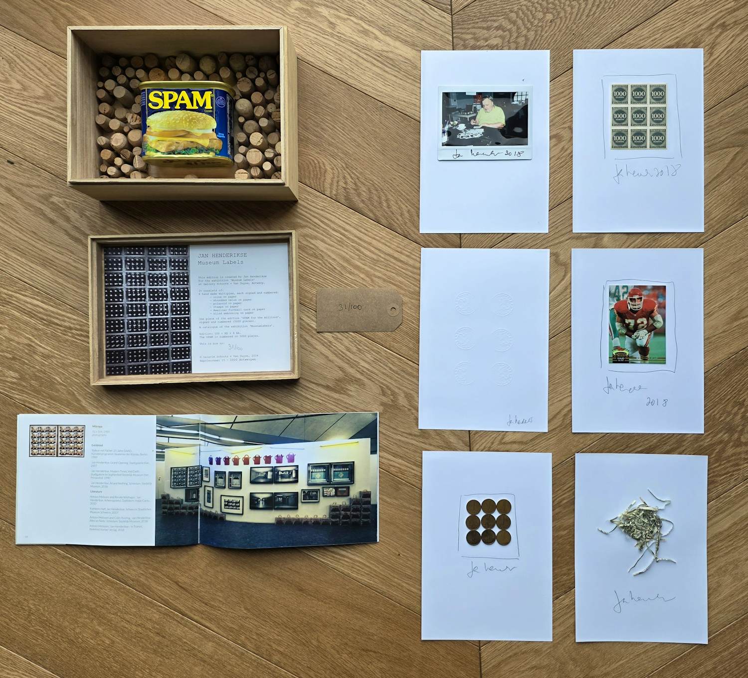 Jan Henderikse - Museum Labels - 8 Unieke Gesigneerde werken - 2018 - 21 x 15 cm per stuk kopen? Bied vanaf 495!