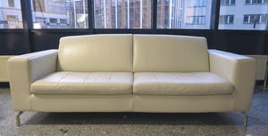 Natuzzi - Crème/Gebroken wit kleurige lederen tweezitsbank kopen? Bied vanaf 100!