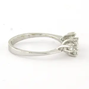 18k gouden ring bezet met briljant geslepen diamanten tot. 0,25ct - F/G - VS/SI kopen? Bied vanaf 395!