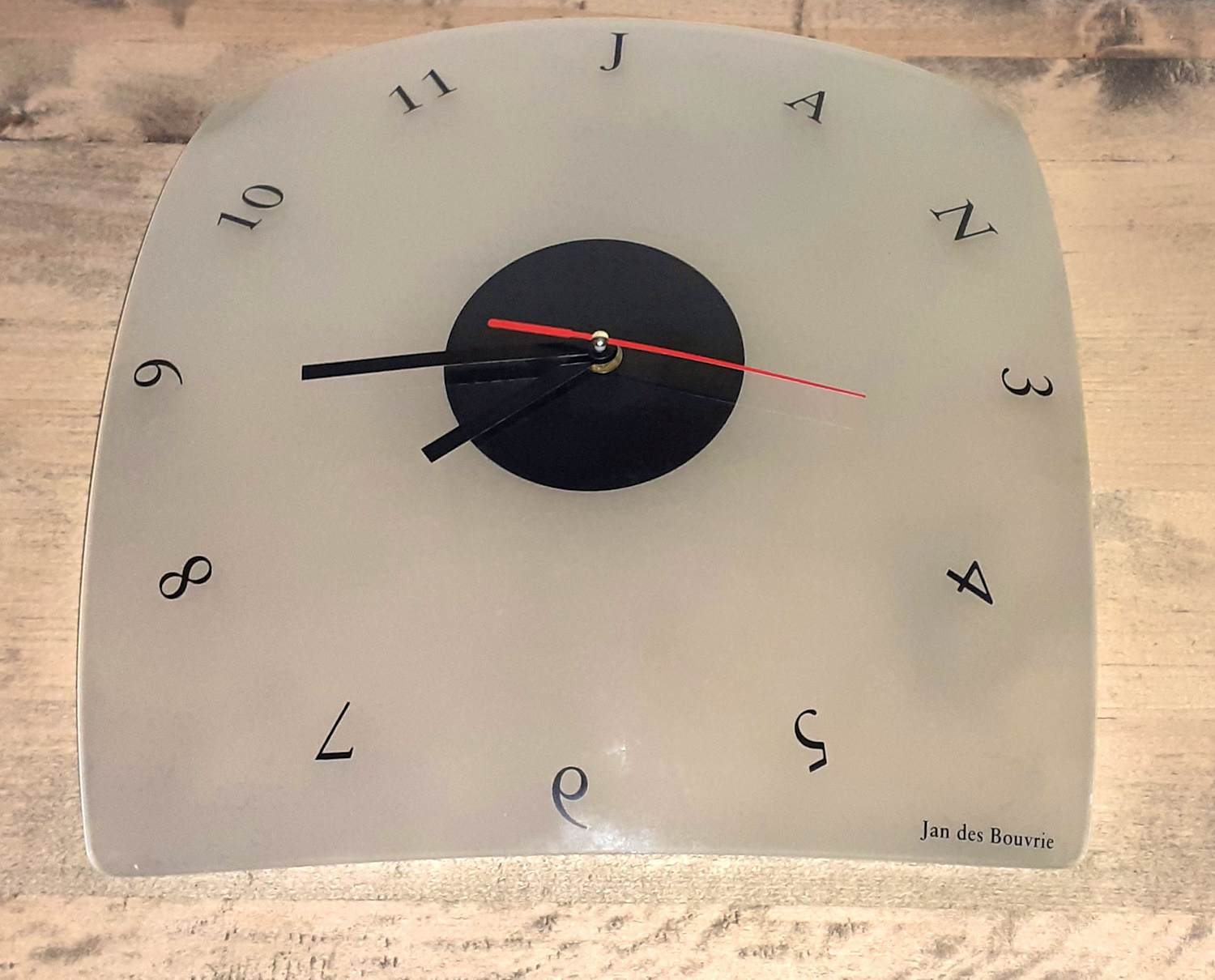 Jan des Bouvrie - Glazen design klok "JAN" verkocht voor € 36!