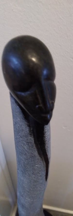 Niet of onleesbaar gesigneerd - Zeer groot stenen beeld uit Afrika kopen? Bied vanaf 1!