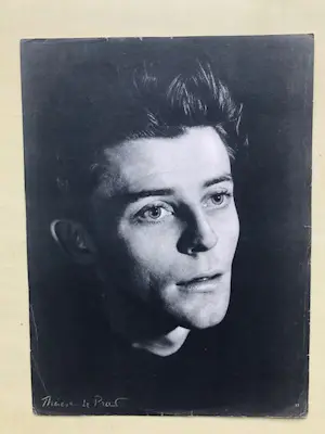 Therese Le Prat - Portfolio uit 1950 met portretten van beroemde acteurs. kaufen? Bieten Sie von 75!