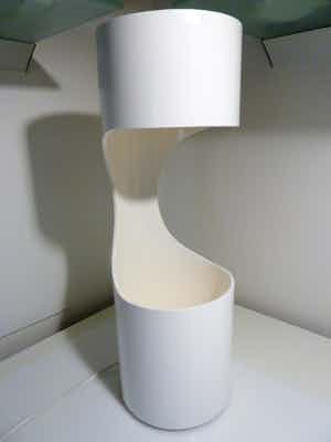 Niet of onleesbaar gesigneerd - Design tafellamp (naar ontwerp NEBU vintage jaren ‘70) verkocht voor € 1!