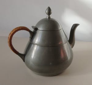 Curiosa - Art deco tinnen theepotje van Loch & Tollenaar uit Amsterdam kopen? Bied vanaf 1!