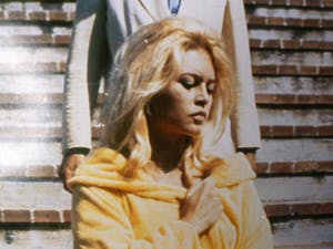 Niet of onleesbaar gesigneerd - Le Mépris,film van Jean-Luc Godard 1963. kopen? Bied vanaf 1!