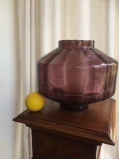 Willem Rozendaal - antieke grote optisch geblazen paarse facet-geslepen vaas kopen? Bied vanaf 65!