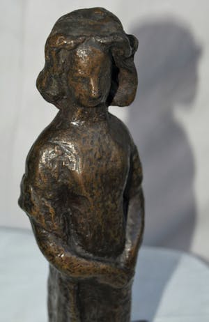 Brons (Onbekend) - Oud bronzen beeld , “Vrouw” – Uit nalatenschap van Herman van den Eerenbeemt kopen? Bied vanaf 1!