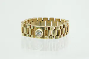 Acheter37-  Aparte 14Krt geel gouden Rolex stijl flexibele ring - met 0.05ct diamant? Enchérissez de 200!
