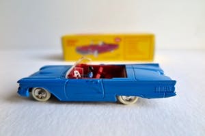Curiosa - Dinky Toys - 3x Cabriolet+bestuurder- Ford en Triumph - Atlas/Mattel 1:43 +Doos kopen? Bied vanaf 1!