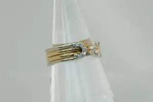 72- Fraaie tri-color 14Krt gouden design ring  0.10c diamant - klein model. kopen? Bied vanaf 190!