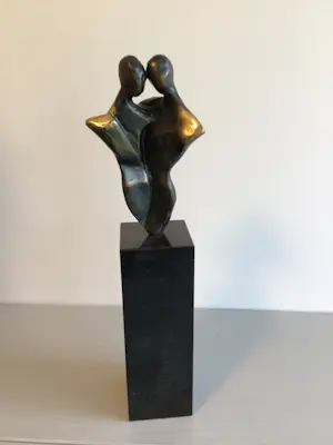 Joop van Nugteren - Sculptuur “ Schouder aan schouder “ kopen? Bied vanaf 119!