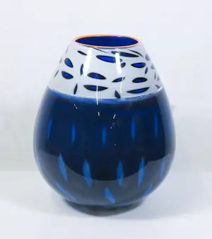 Peter Bremers - Zware glazen vaas / object, Lifu 1996 kopen? Bied vanaf 700!