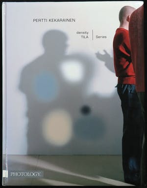 Pertti Kekarainen - C-Print op dibond, TILA (Green dot) - Ingelijst kopen? Bied vanaf 400!