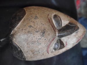 Niet of onleesbaar gesigneerd - PENDE Malade masker uit DR.Congo kopen? Bied vanaf 10!