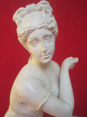Amilcare Santini - Hurkende Venus. kopen? Bied vanaf 35!