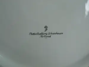 Clemens Briels - Wandbord , Schaal , Friendship is the Vehicle… - Ø 37 cm - 1998 kopen? Bied vanaf 1!