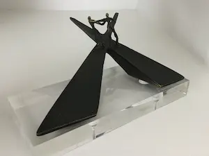 Corry Ammerlaan - Sculptuur “ OP SCHEIDING VAN WEGEN “ kopen? Bied vanaf 1!