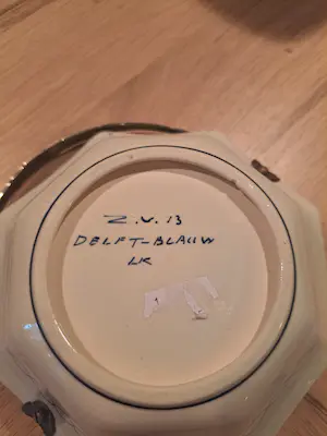 Niet of onleesbaar gesigneerd - Delftsblauwe bonbonniere kopen? Bied vanaf 1!