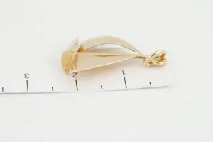 08 - Leuke 18 Krt geel-gouden roségouden "Zeilboot" hanger kopen? Bied vanaf 75!