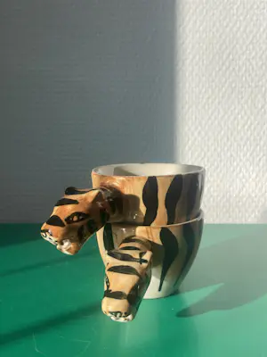 Niet of onleesbaar gesigneerd - Tijgerkopjes (espresso- of theekopjes) van Master Strong Stoneware kopen? Bied vanaf 1!