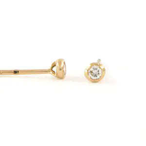 18k rosé gouden solitair oorknoppen met briljant geslepen diamant tot. 0.10ct kopen? Bied vanaf 180!