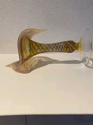 Joska Kristall - Gesigneerd iriserend glas, type genaamd 'Jack in The Pulpit' (bloem)vaasje. kopen? Bied vanaf 75!