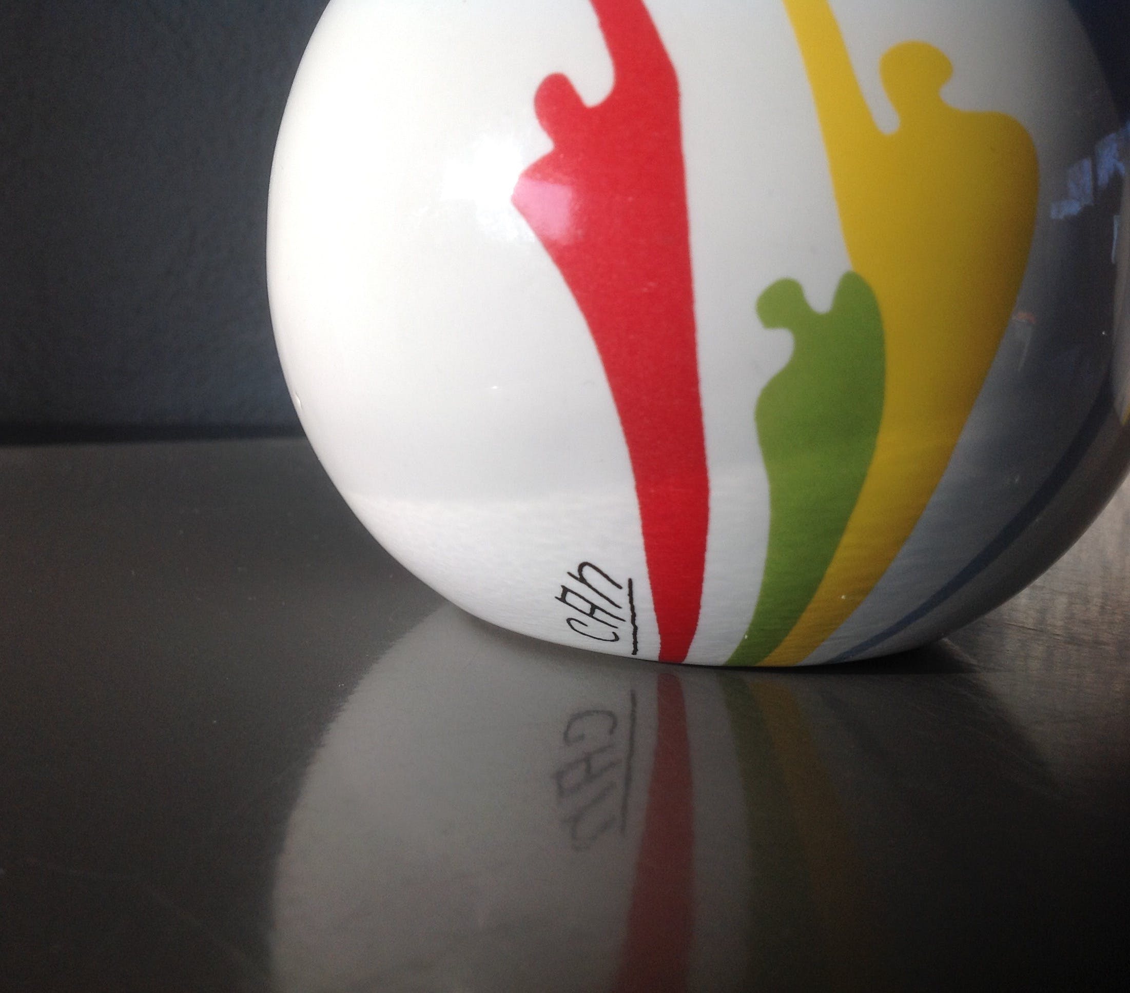 Corry Ammerlaan - Twee bolvormige kaarsenhouders kopen? Bied vanaf 18!