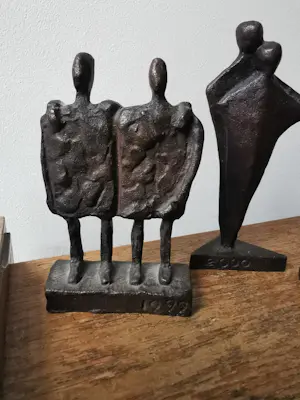 Jos Gielen - 4 beelden vriendschap kopen? Bied vanaf 150!