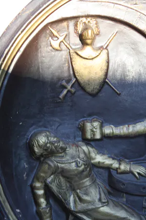Niet of onleesbaar gesigneerd - Prachtige Vuur Vergulde Grote Zware Oude Aardewerken Plaquette (19e eeuw) kopen? Bied vanaf 1!