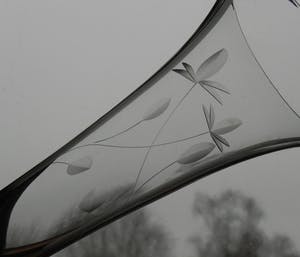 Niet of onleesbaar gesigneerd - 2 Art Deco glazen vazen kopen? Bied vanaf 1!