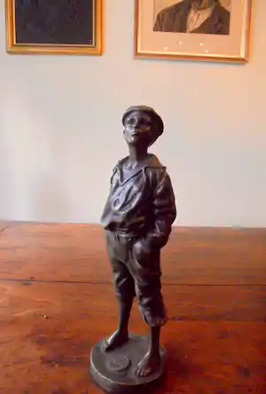 Victor Szczeblewski - Prachtig bronzen beeld van een blootsvoets fluitend jongetje. vendu pour 99€ !