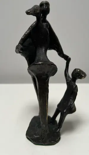 Corry Ammerlaan - Bronzen sculptuur | Vader, kind, moeder kopen? Bied vanaf 20!