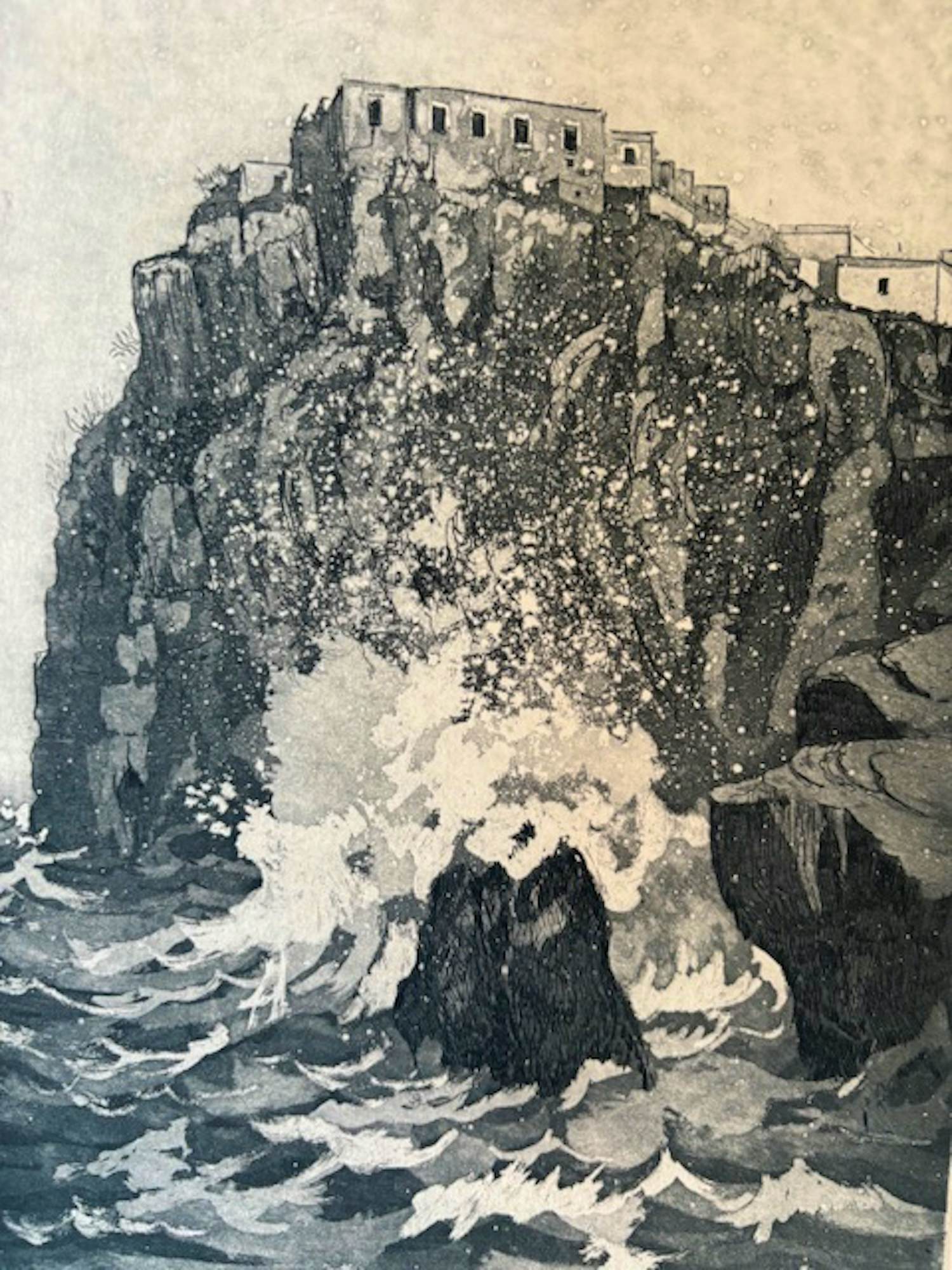 Giorgio Ferrari - Onstuimige zee bij rotsen kopen? Bied vanaf 25!