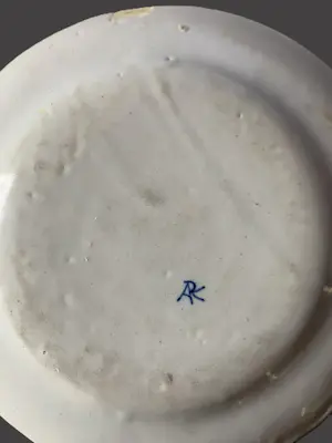 Desvres - Antiek faience bord in Delftse stijl – Desvres (Frankrijk), ca. 1860–1880 kopen? Bied vanaf 70!