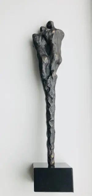 Elly du Clou-Bruggeman - Together Strong - Beeld Brons kopen? Bied vanaf 169!