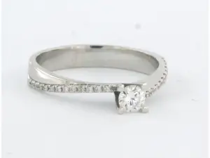 18k witgouden ring bezet met briljant geslepen diamant tot. 0,34ct kopen? Bied vanaf 425!