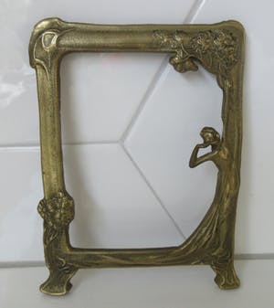 Niet of onleesbaar gesigneerd - Art nouveau messing fotolijstje kopen? Bied vanaf 10!