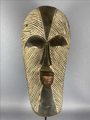 Songye - Tribal used Old African female mask from the Songye Kifwebe - Congo. kopen? Bied vanaf 45!