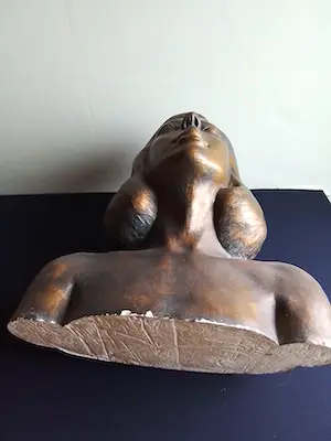 Niet of onleesbaar gesigneerd - Fraai brons gepatineerde buste van een jonge dame kopen? Bied vanaf 1!