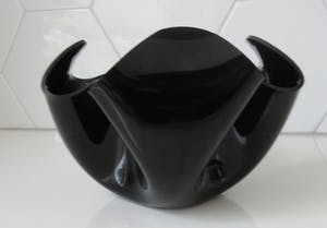 XT Rohm - Twee zwarte decoratieve plexiglas schalen/vazen kopen? Bied vanaf 1!