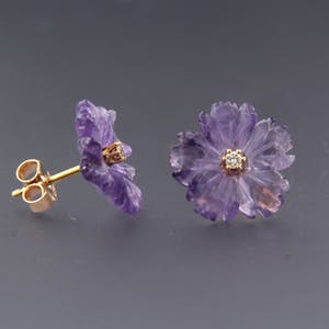 18K Goud - rood gouden oorknoppen bezet met amethist en diamant kopen? Bied vanaf 160!