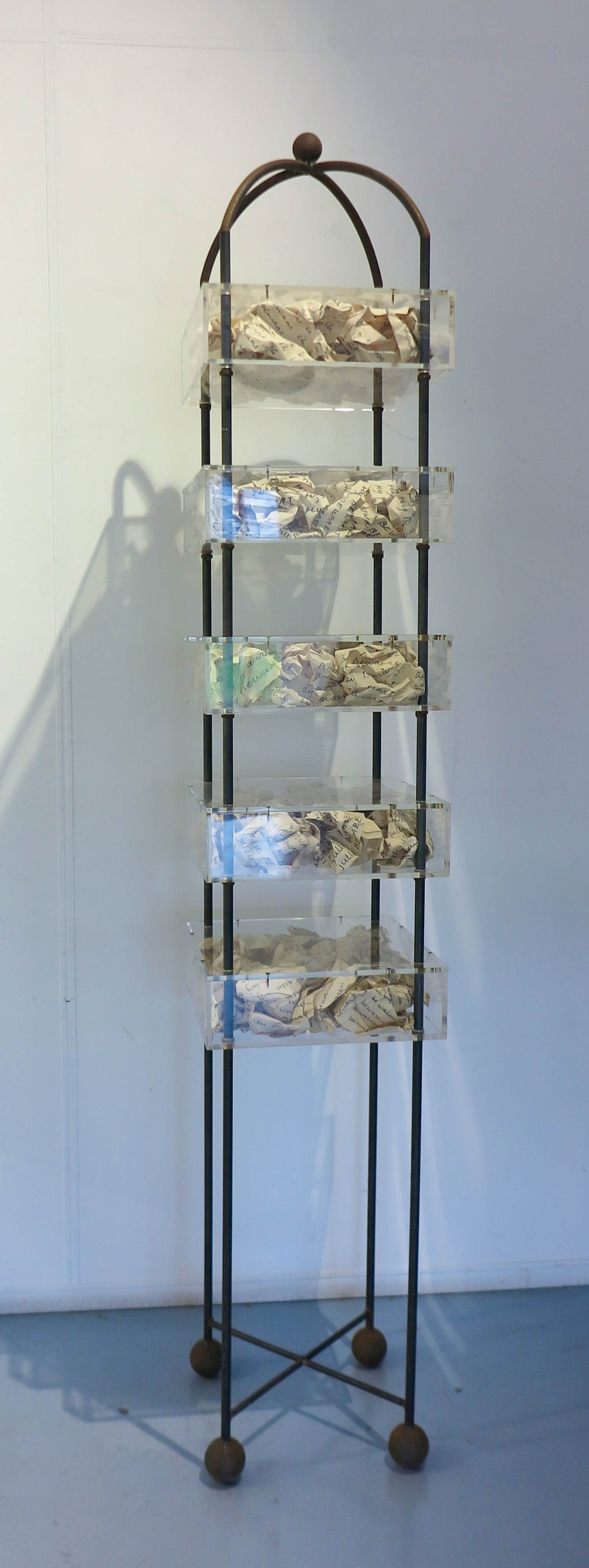 Henny Schakenraad - Mixed Media / Zeer groot object van o.a. metaal, plexiglas en papier, BEWAREN kopen? Bied vanaf 1000!