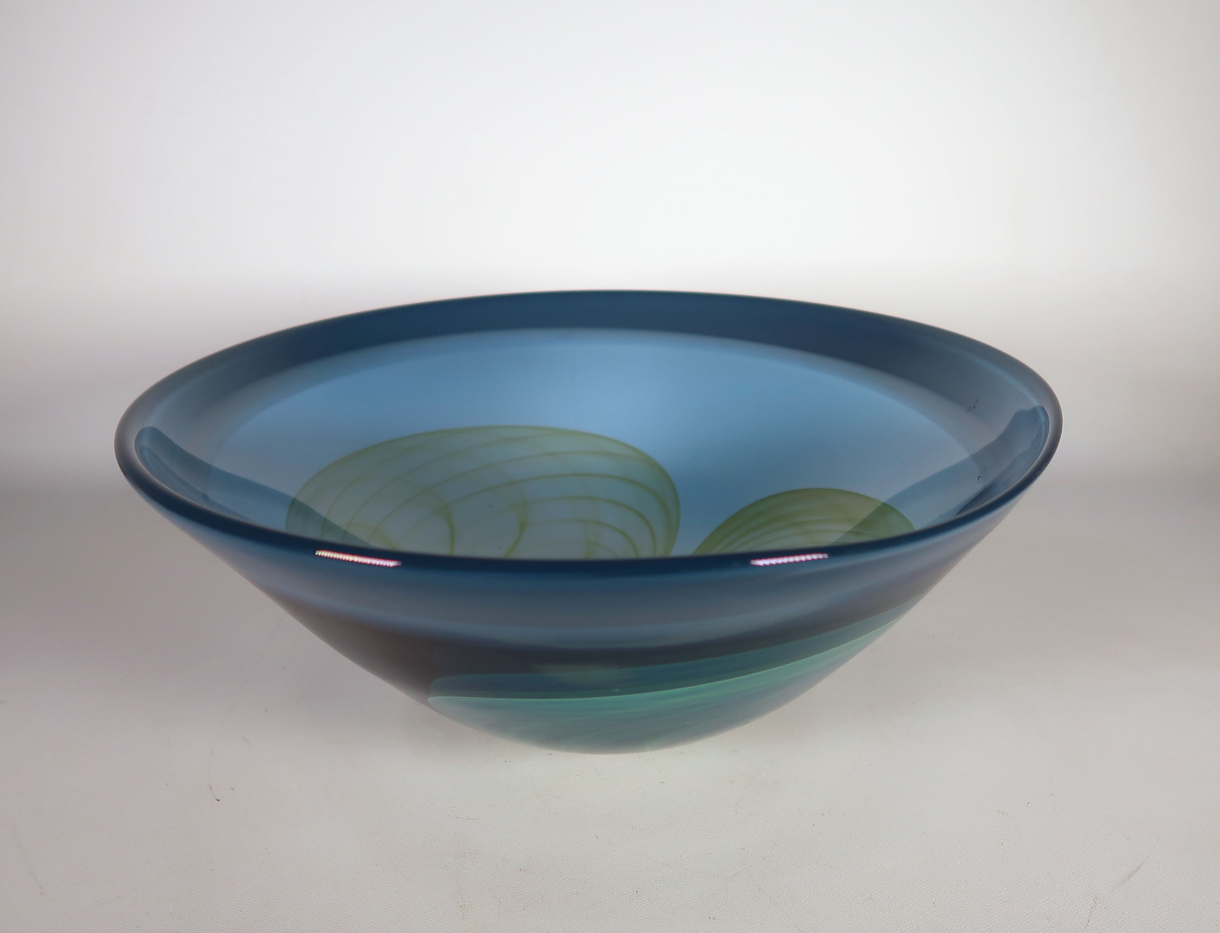 Willem Heesen - Glas, unica blauwe en groene schaal verkocht voor € 250!