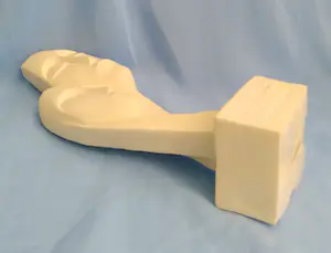 Niet of onleesbaar gesigneerd - Ontroerend beeld van toewijding, albast kopen? Bied vanaf 1!