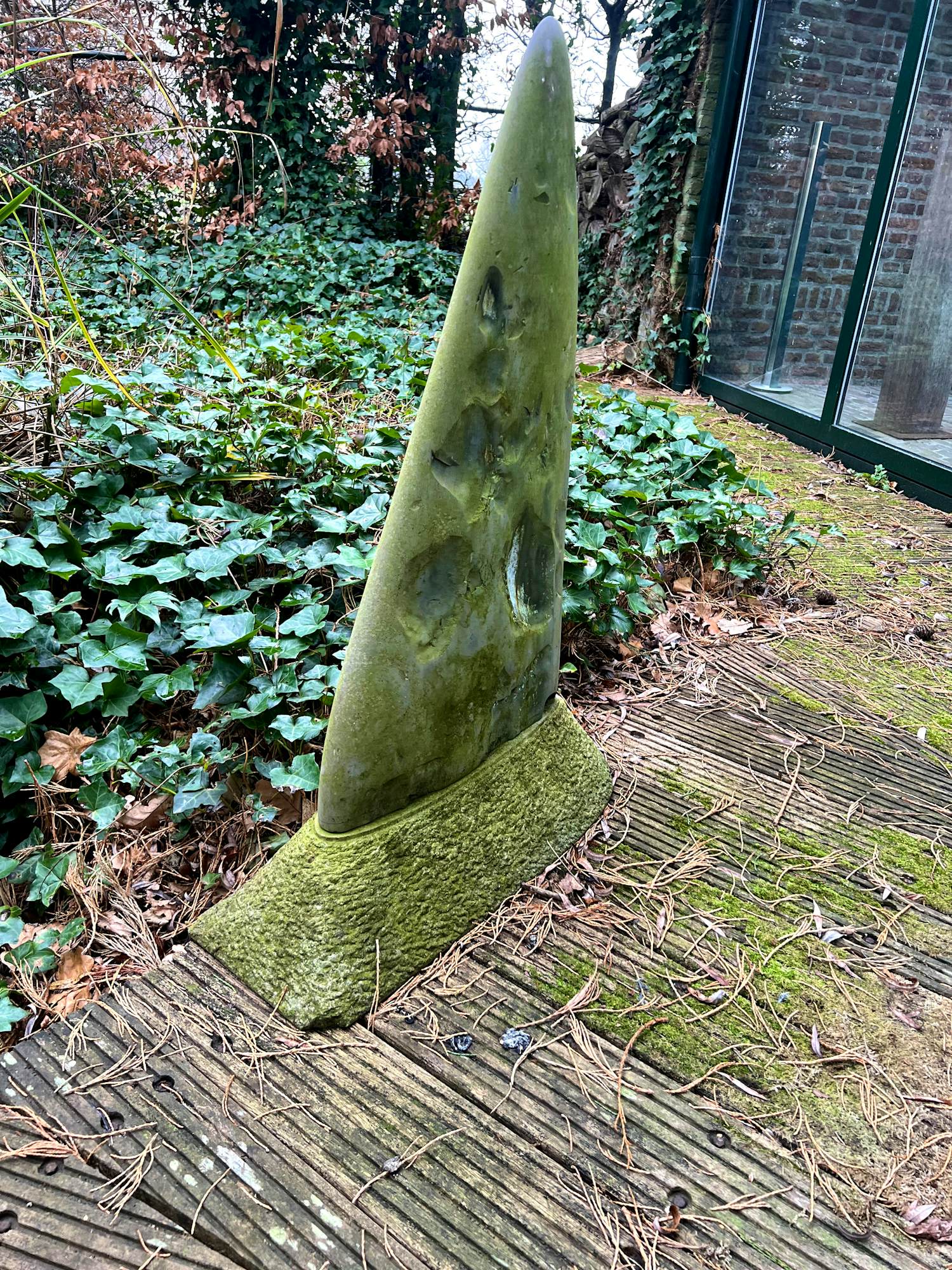 Onbekend - abstract stenen object kopen? Bied vanaf 250!