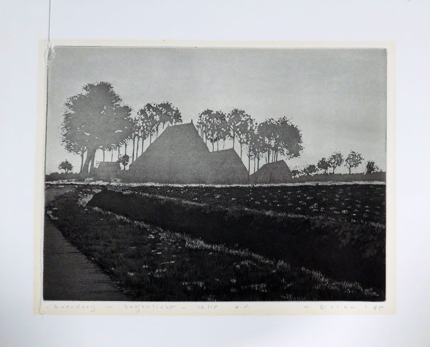 Rob van Essen - Ets en aquatint, Boerderij in tegenlicht kopen? Bied vanaf 1!