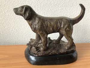 Brons (Onbekend) - Prachtig bronzen beeld van een hond. verkocht voor € 35!