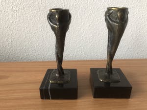 Brons (Onbekend) - 2 Bronzen beeldjes / kandelaars kopen? Bied vanaf 45!