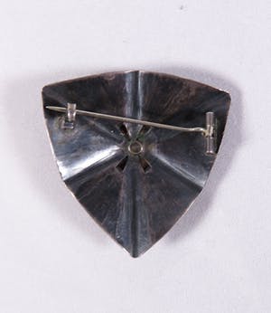 D.P.M. Gaillard - Zilveren Art Deco broche met steen + extra Deco Broche kopen? Bied vanaf 35!